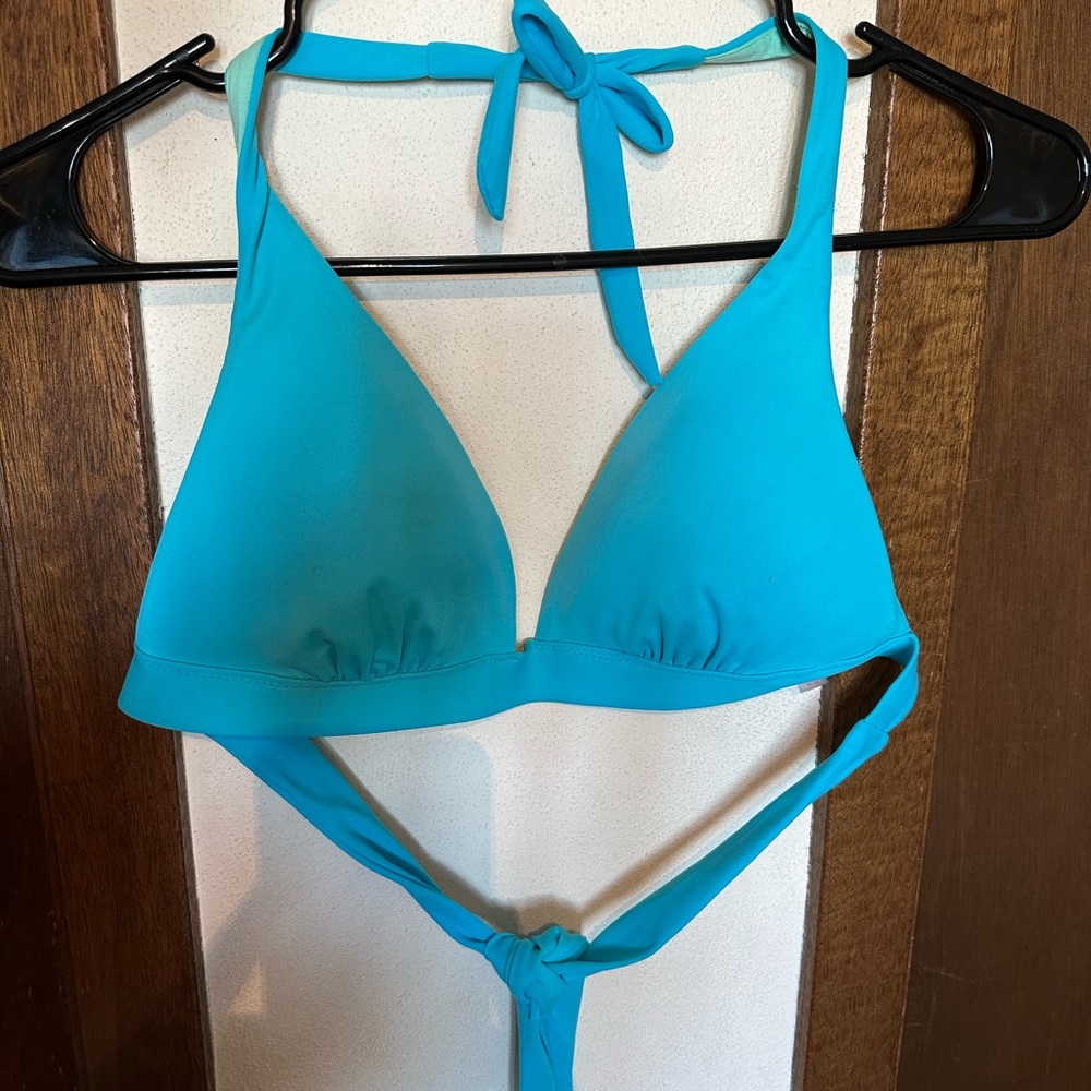Victoria’s Secrets Swimsuit Top
